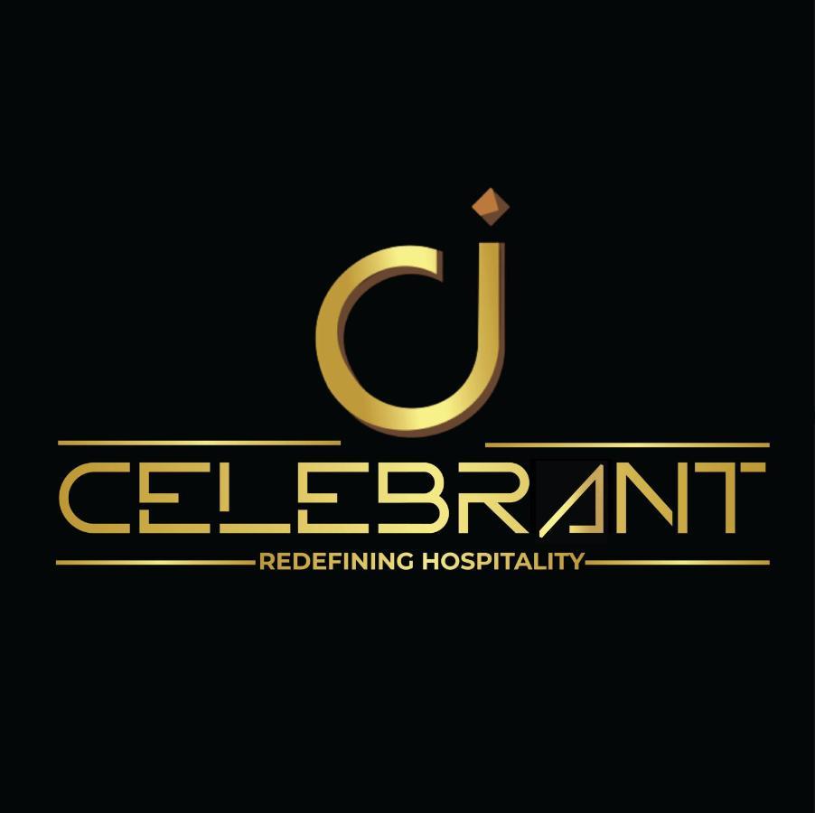 Celebrant Hotel Варанаси Екстериор снимка